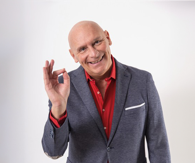 Vittorio Molinari entra in contatto